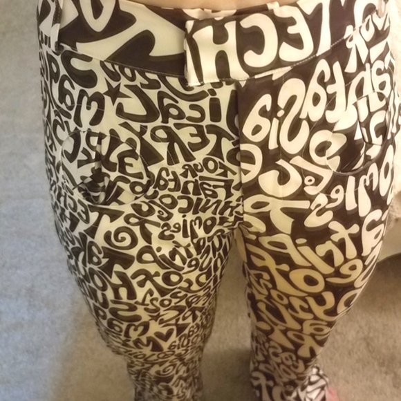 'Lisa Says Gah'    Size 6 tts. NEW WITH TAGS  Lyric Print  Beatles  70's Peace - Picture 6 of 15